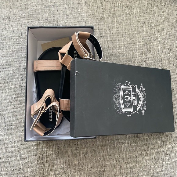 Silent D Ankle Strap Sandal Cream Size 38 (Brand New from Anthropologie) - Picture 5 of 6